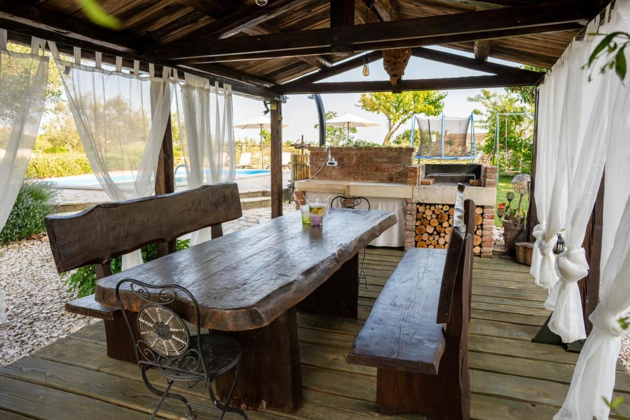Lavanda Apartments & Room Sveti Lovreč Pazenatički Екстериор снимка
